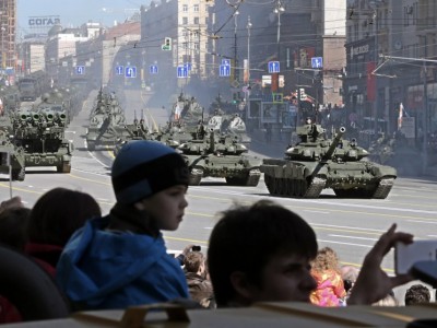 украинските въоръжени сили да бомбардират военните паради в Русия на 9 май