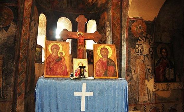 Студен пламък чисти икони без докосване