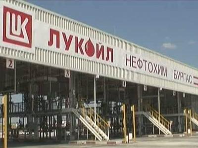 Волтова дъга обгори четирима работници в Бургас